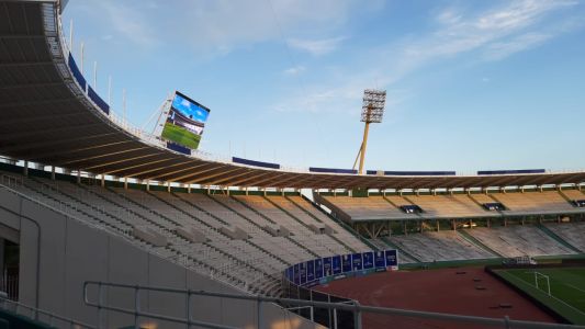 Se encendieron las nuevas pantallas led del Estadio Kempes