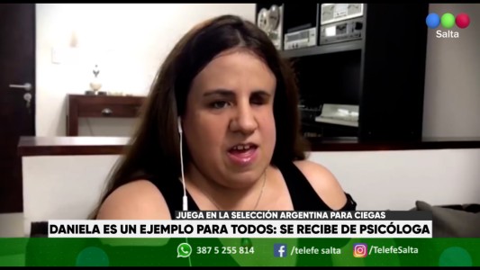 Juega en la Selección Argentina de fútbol para ciegos y se recibió de psicóloga