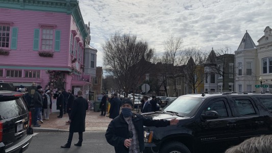 Biden asistió a misa y fue al restaurante de una argentina: "Estoy que no caigo, espero que vuelva"