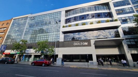 Sofocaron incendio en el cuarto piso de la clínica Oulton