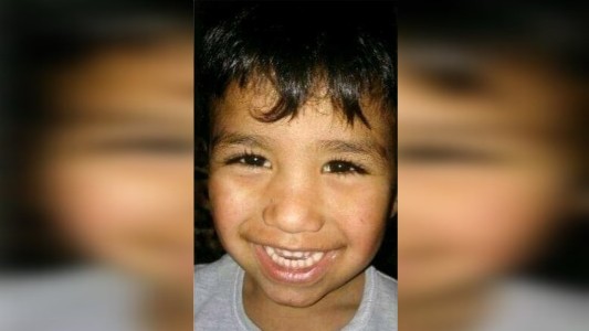 Tiene 8 años, vive en una casa de chapa y le descubrieron un tumor