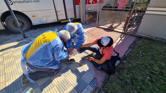 Impresionante choque de dos colectivos urbanos dejó 14 heridos