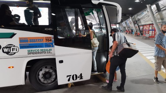 Paro de interurbanos: ya rige la medida de fuerza lanzada por Aoita