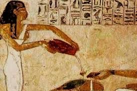 Descubren en Egipto la cervecería "más antigua del mundo"