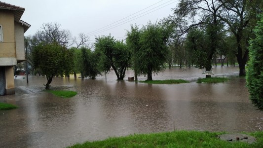 La lluvia no cesa en Mar del Plata: sigue el alerta naranja