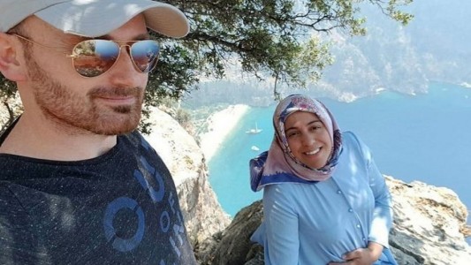 Empujó a su esposa embarazada de un precipicio para cobrar un seguro de $57 mil dólares