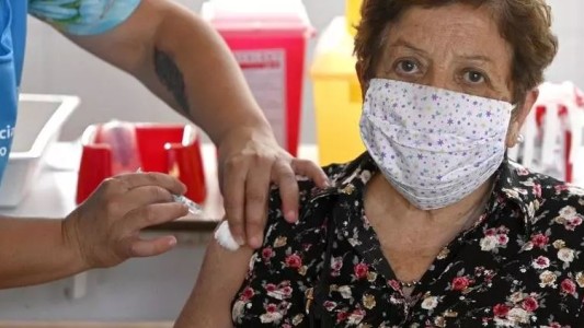 Vacunación para mayores de 70 años: el paso a paso para sacar un turno