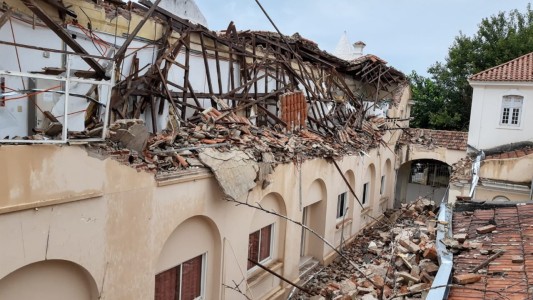 Impactantes imágenes del derrumbe en el Hospital Misericordia