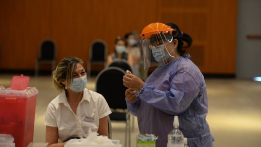 La justicia investiga si en Córdoba hubo vacunación VIP