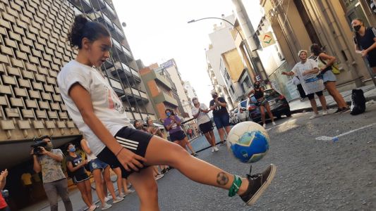 Las futboleras de Córdoba reclaman por el límite de edad