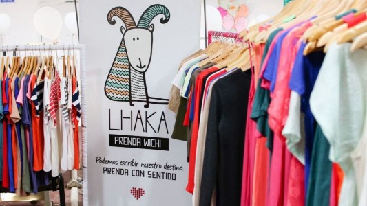 Una revista londinense premió a Lhaka, la primera textil wichi