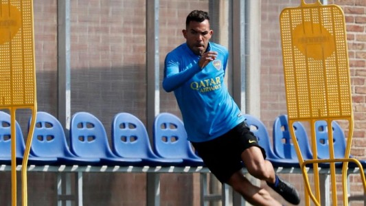 Carlos Tévez se reincorporó a los entrenamientos de Boca mientras se habla de un posible retiro