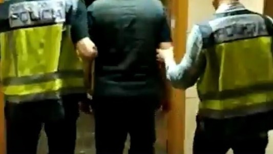 Juzgan a un hombre por cortarle el pene a otro que se lo pidió