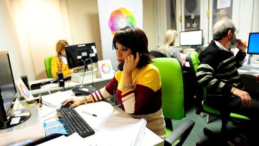 Presentan una nueva línea para denunciar discriminación, racismo y xenofobia