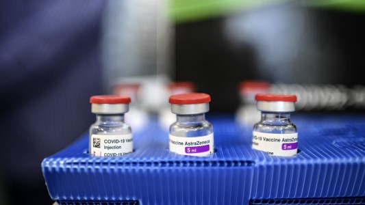 Coronavirus: Francia solo usó 25% de su stock de la vacuna de AstraZeneca