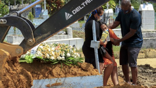 La OMS le advierte a Brasil que la situación "es muy seria"