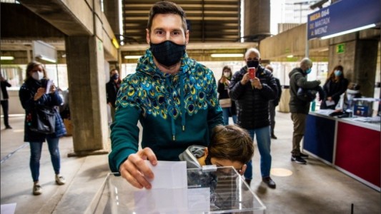 Messi fue a votar en las elecciones del Barcelona