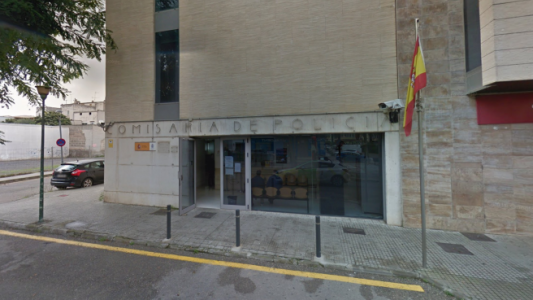 Horror por un joven discapacitado que fue torturado: le tatuaron penes en la cara y le cosieron los dedos