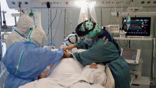 Erecciones de 4 horas serían los nuevos síntomas del coronavirus: cómo se trata y cuáles son los riesgos