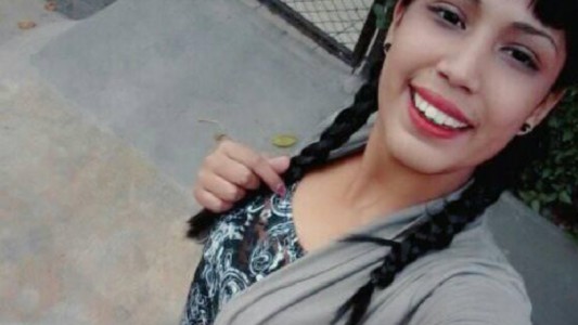 Una chica festejaba su cumpleaños de 18 y murió por una bala perdida