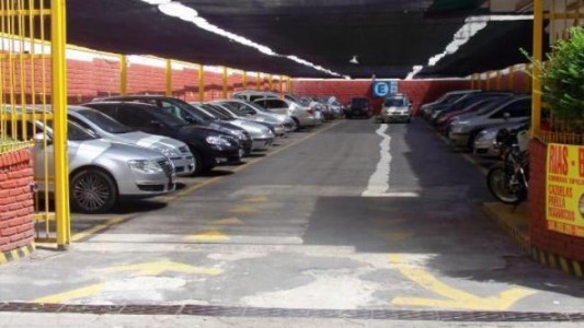 Dejar el auto el en centro, cada vez más complicado