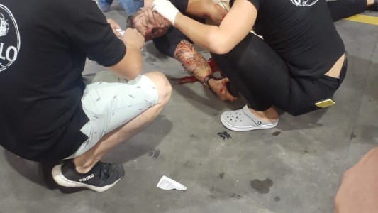 VIDEOS: Rosario sin paz, un hombre está grave tras recibir una ráfaga de disparos en una estación de servicio