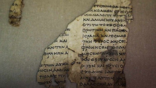 Descubren un manuscrito bíblico de 2.000 años de antigüedad