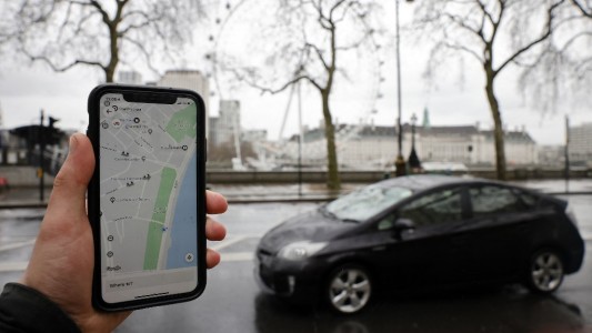 Reino Unido:  Uber pagará salario mínimo y vacaciones a sus conductores