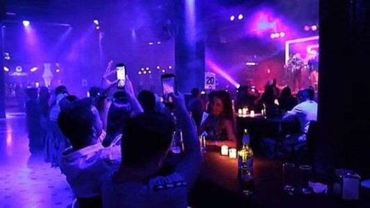 Río Tercero: para frenar el aumento de contagios, cierran bares, restaurantes y boliches