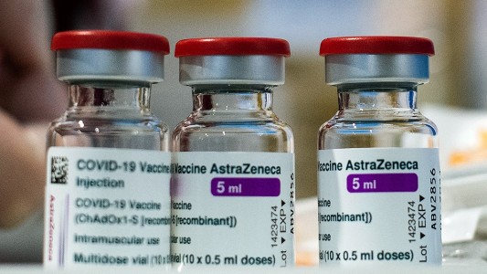 Alemania, Italia, Francia y España reanudarán la vacunación contra el coronavirus con la fórmula de AstraZeneca