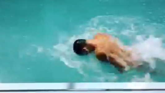 Curioso entrenamiento en una "piscina infinita" en la previa de Tokio 2021