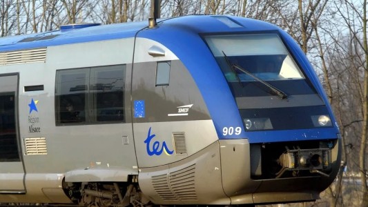 Insólito, cuatro adolescentes quisieron robar una locomotora para volver a casa en Francia