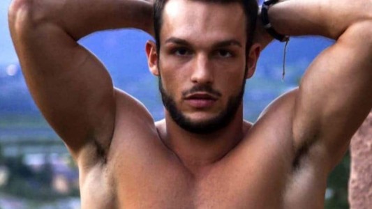 Un fisicoculturista mató a sus padres porque le pidieron que sacara a pasear al perro