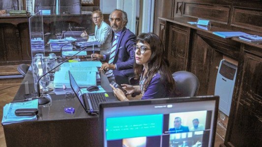 Piden 11 años de prisión para un policía por explotar sexualmente a su pareja durante 10 años