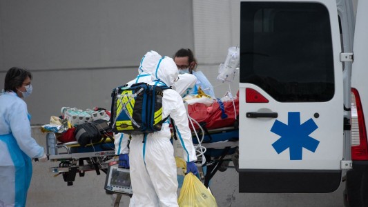 Francia extiende las restricciones por el coronavirus ante una situación crítica en los hospitales