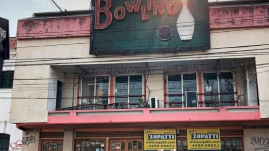 La historia del bowling que se puede salvar gracias a un "milagro" de Maradona