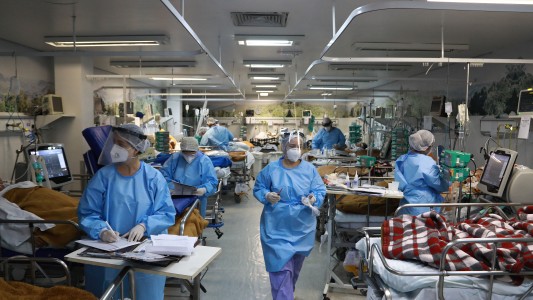 Detectaron en Brasil una nueva variante del coronavirus que podría ser una evolución de la cepa de Manaos