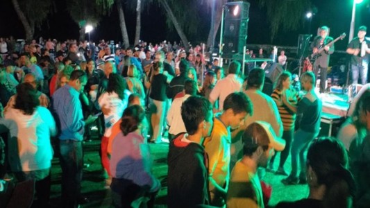 Escándalo en Santa Elena: el intendente organizó una fiesta con más de 3 mil personas