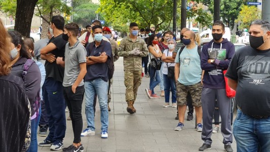 Hugo Pizzi: "Hasta que no lleguemos al 60% de vacunados, vamos a tener inconvenientes"