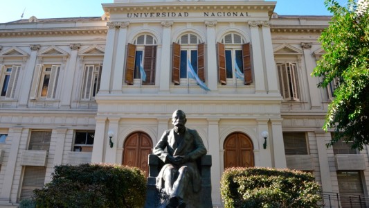 Docentes de universidades paran por 48 horas en reclamo de mejoras salariales