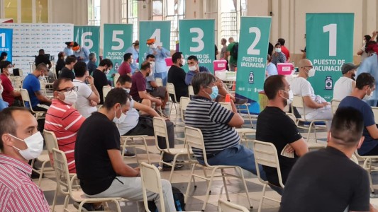 Córdoba quiere comprar vacunas, pero aún no se puede