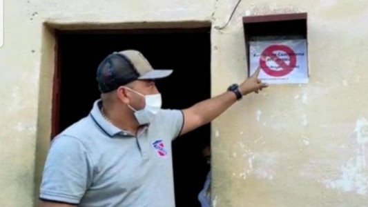 Marcan casas de personas que tienen coronavirus: "No se aceptan visitas"