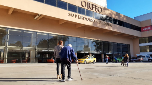 Desde el sábado también se vacuna en el Orfeo Superdomo