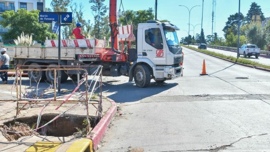 Corte parcial en Vélez Sarsfield al 2900, cruzando el puente de la avenida Cruz Roja, en dirección a zona sur