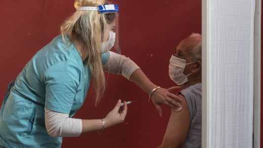 Coronavirus en Argentina: reportan 24.999 casos y 383 muertos en las últimas 24 horas