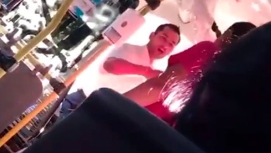 Ambiente pesado: A las piñas en el colectivo porque el chofer no se colocaba el barbijo