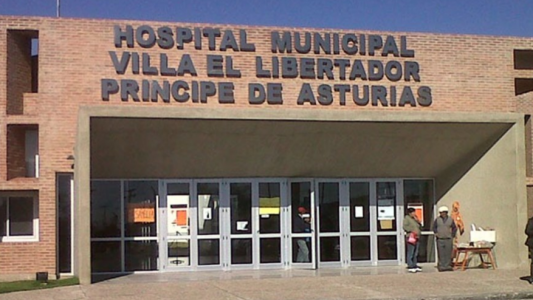 Acosaba y amenazaba a su vecina desde la cárcel: salió, la apuñaló y la mujer perdió un riñón