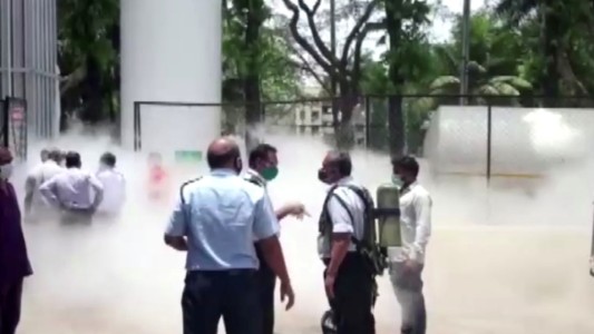 Video: se cortó el oxígeno en un hospital de Indiay murieron 22 pacientes con coronavirus