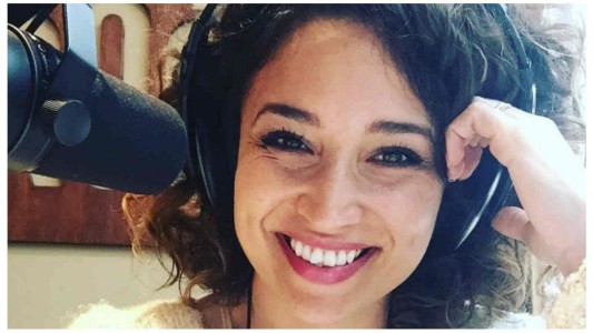 Periodista confesó que fumó marihuana durante su embarazo y estalló la polémica en redes