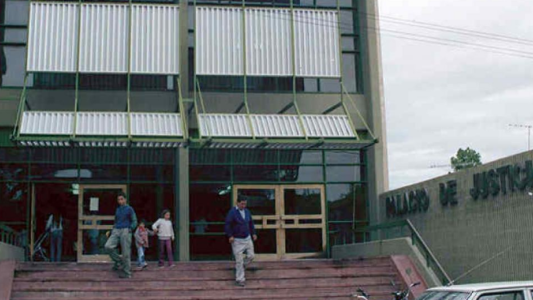 Dos hermanos condenados por vender droga en Villa Las Rosas